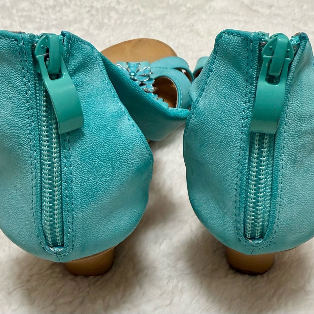 Patrizia Spring Step Teal Wedge T-strap Floral Jeweled Comfort Resort Shoes 7 - Picture 10 of 15